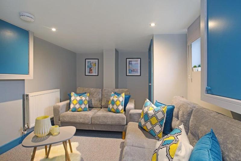 Elland Road Guesthouse Leeds  Exterior photo